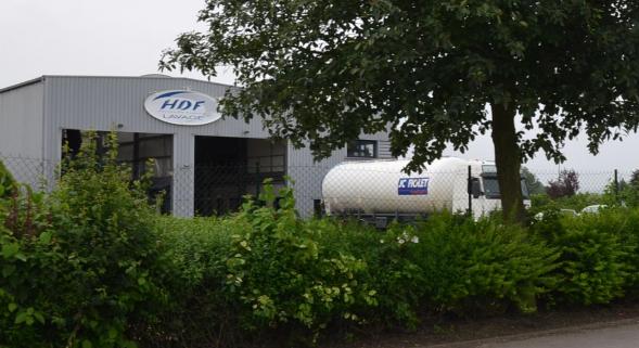 Lillers : la jambe d’un laveur de camions écrasée par accident