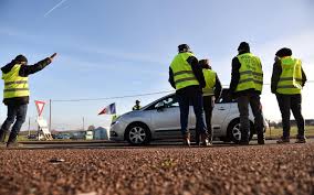 Gilets jaunes : encore deux morts, un routier mercredi, et un automobiliste hier