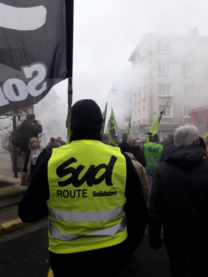 Baisser la tête et ne rien dire, c’est accepter leurs règles !