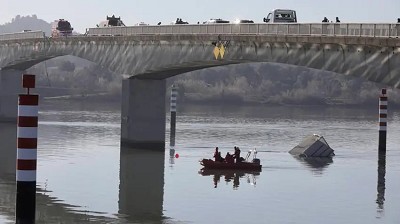 Un routier introuvable après sa chute dans le Rhône ce matin