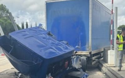 Endormi au volant, le routier percute une barrière de péage sur l’autoroute A9